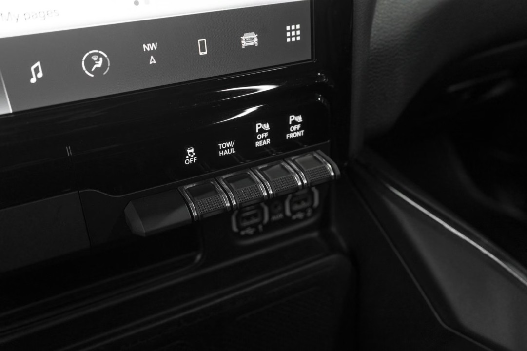 Dodge RAM 1500 Laramie - foto 12