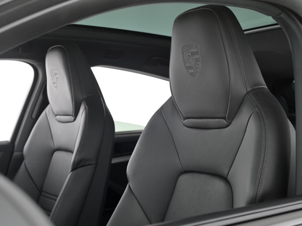 PORSCHE Cayenne Coupe 2025 — imagine 18