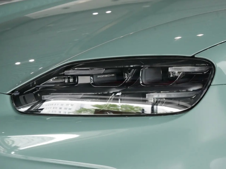 Porsche Cayenne - foto 26