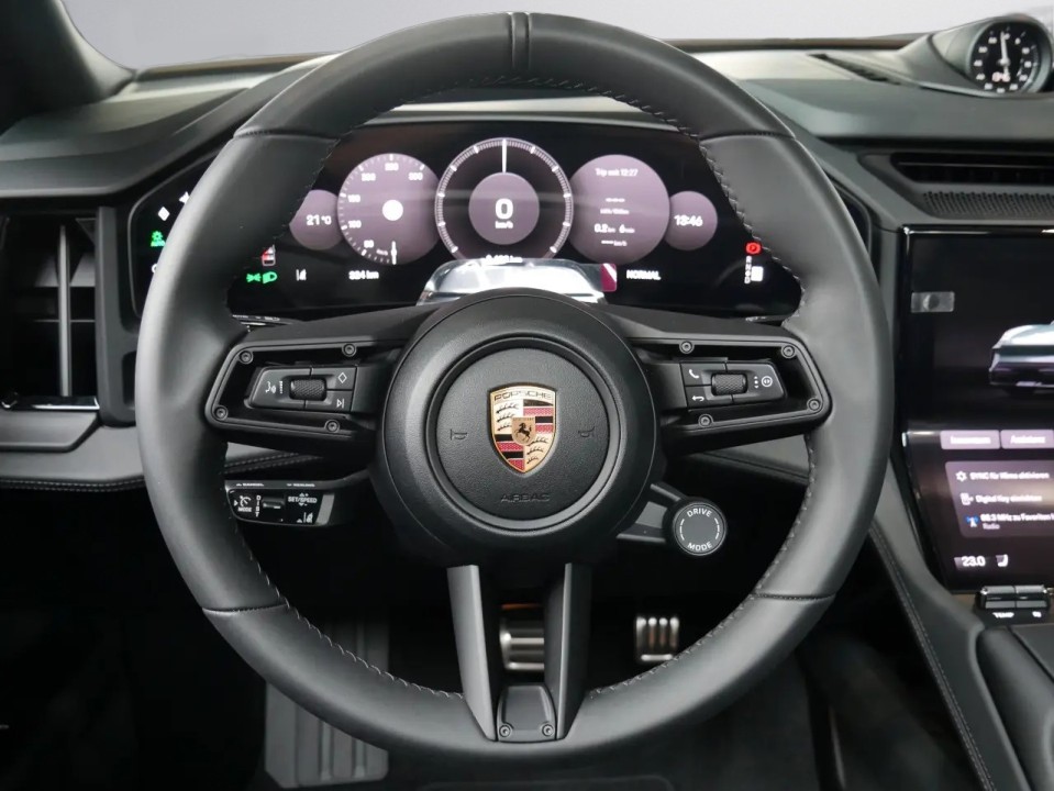 PORSCHE Cayenne 2026 — imagine 13