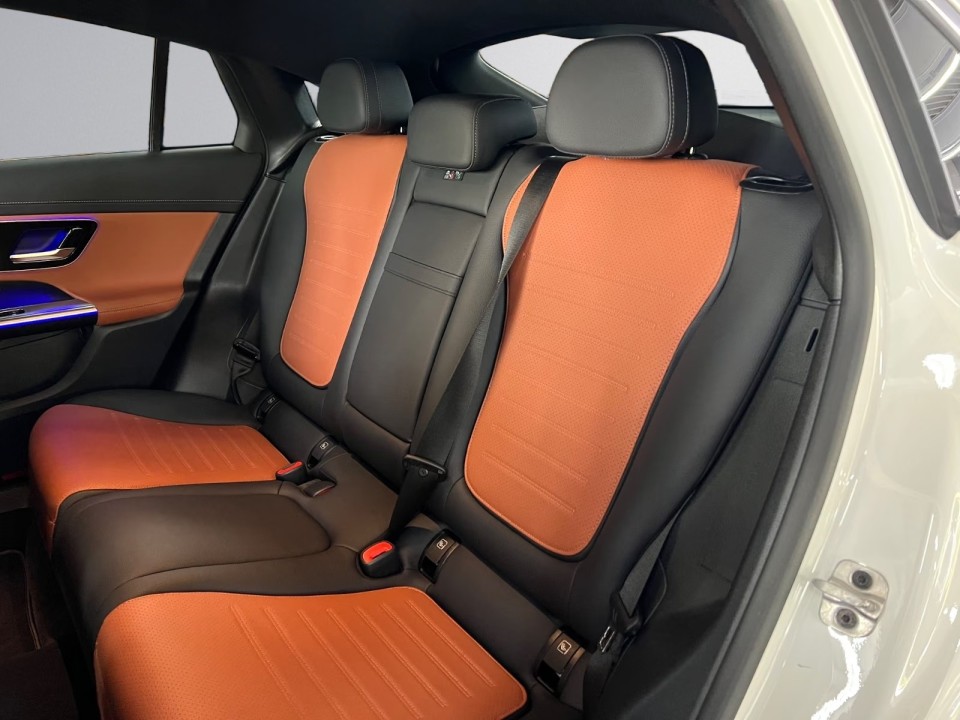 Mercedes-Benz GLC Coupé 300de 4MATIC AMG Line - foto 30