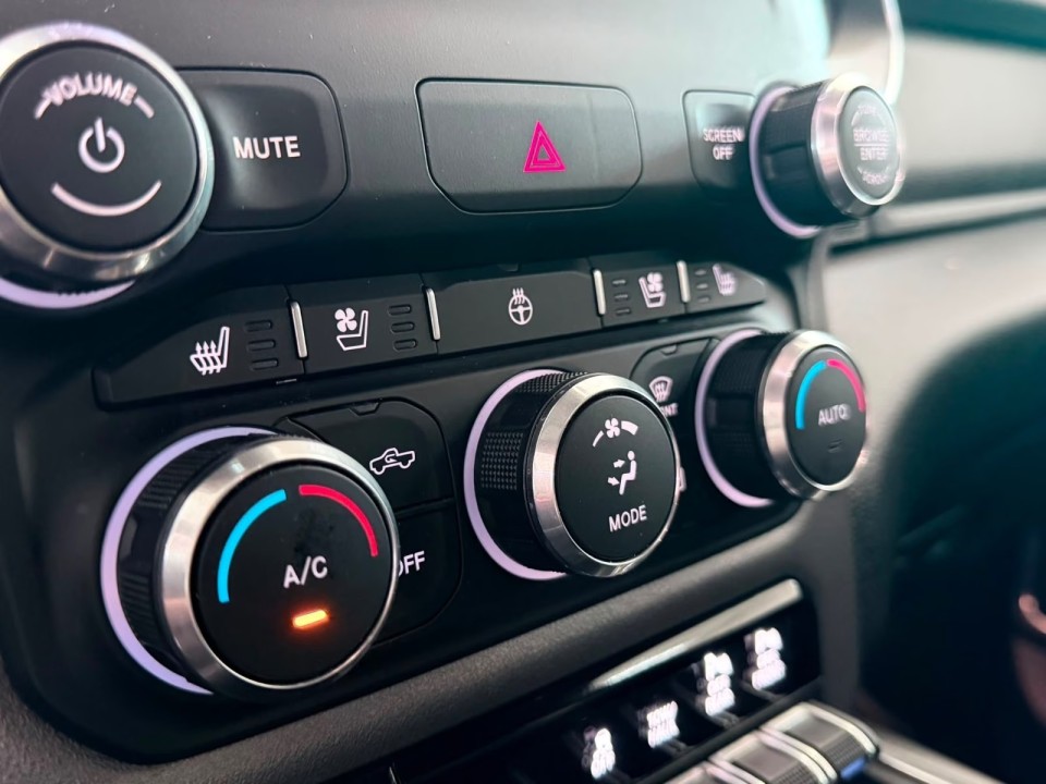 Dodge RAM LARAMIE - foto 12