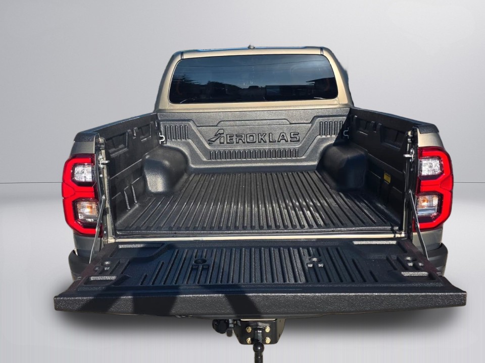 Toyota Hilux Invincible - foto 18