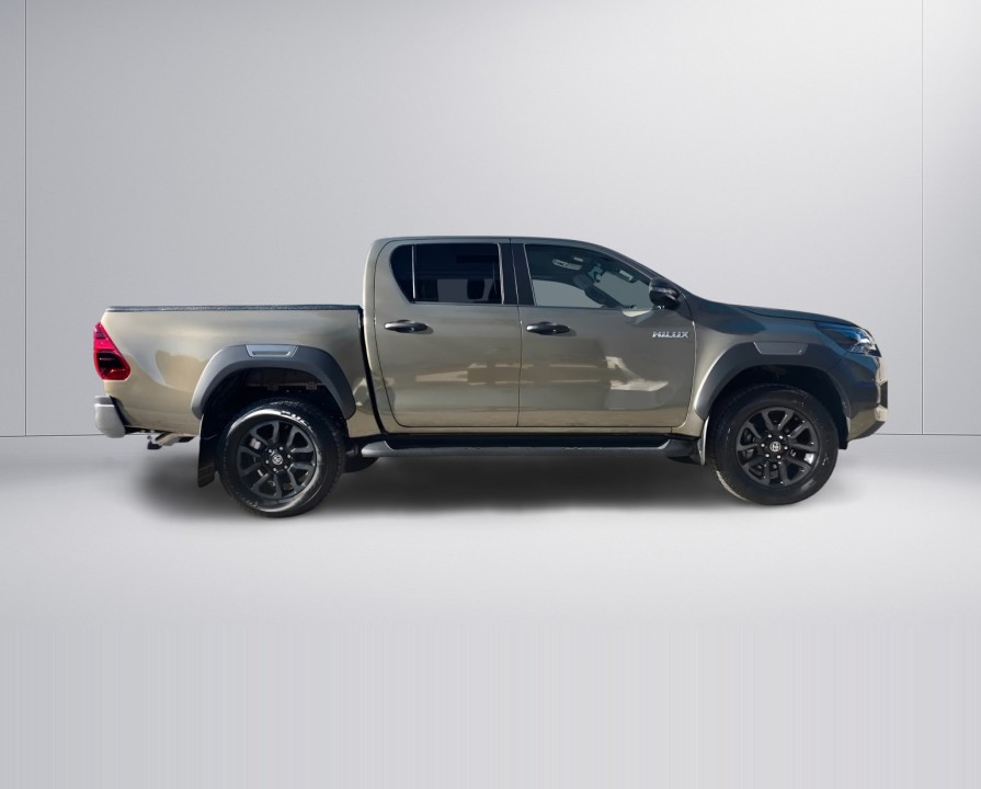 TOYOTA Hilux 2026 — imagine 2