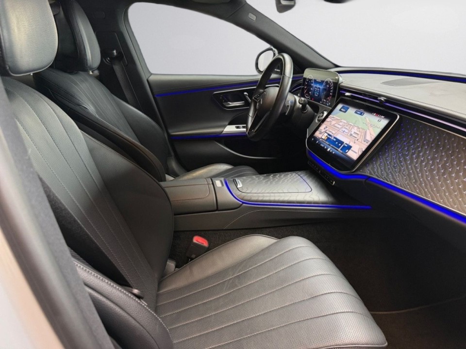 Mercedes-Benz E 300e Avantgarde - foto 11