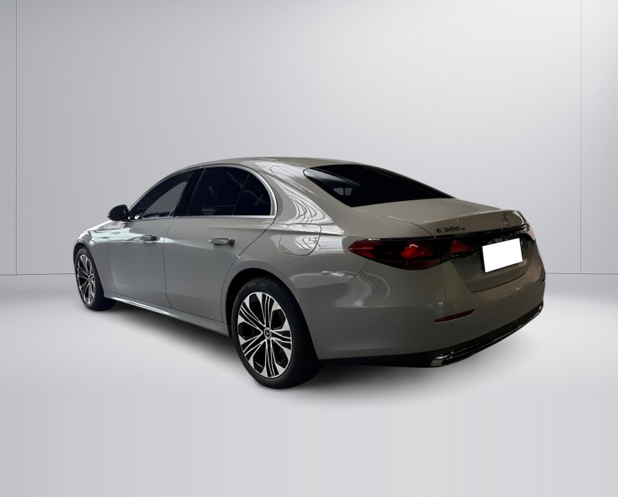 MERCEDES-BENZ E-Class 2024 — imagine 3
