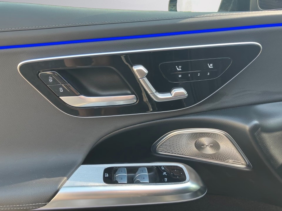 Mercedes-Benz E 300e Exclusive - foto 27