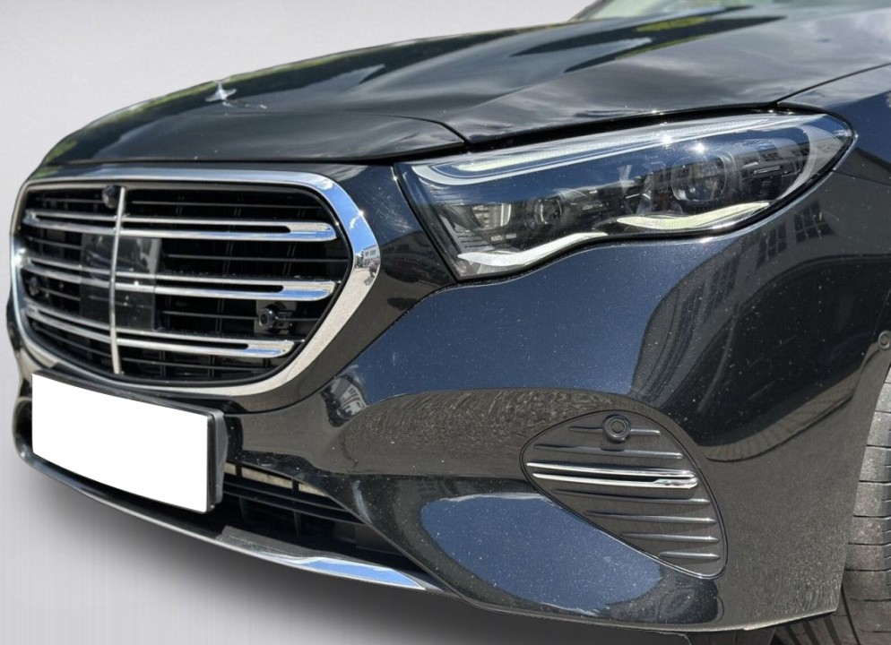 Mercedes-Benz E 300e Exclusive - foto 21