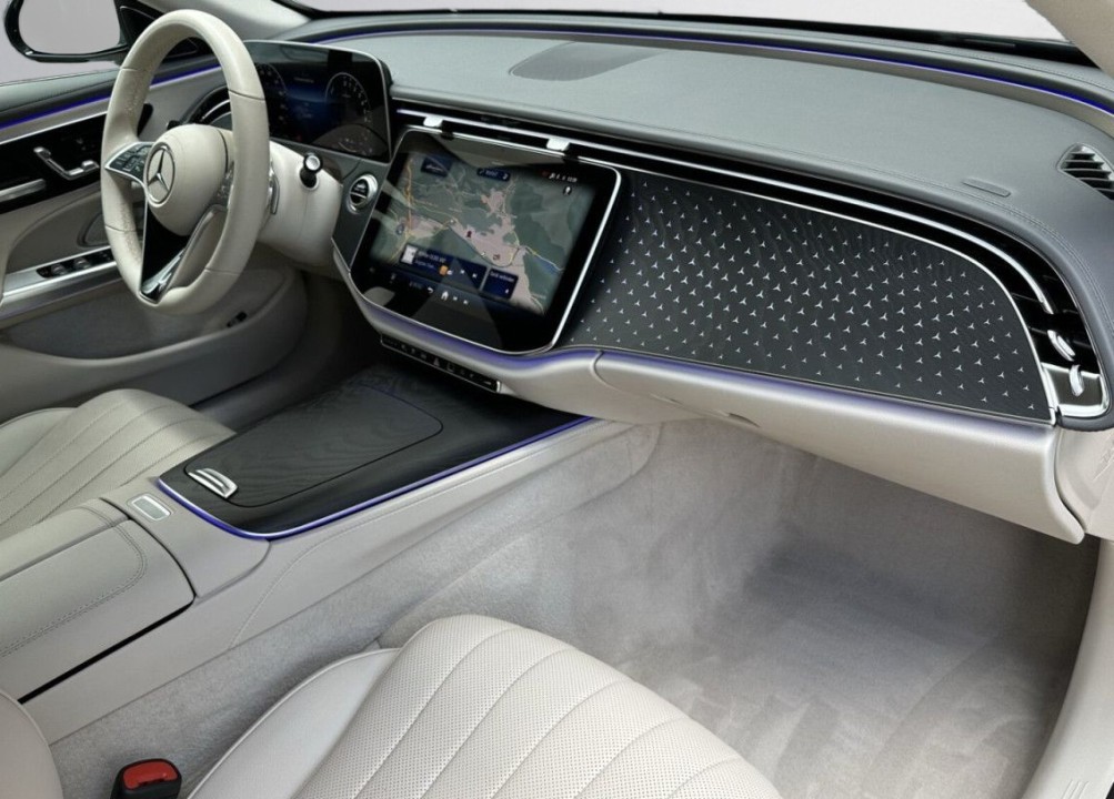 Mercedes-Benz E 300e Exclusive - foto 12