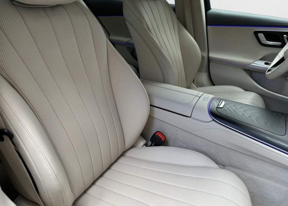 Mercedes-Benz E 300e Exclusive - foto 11