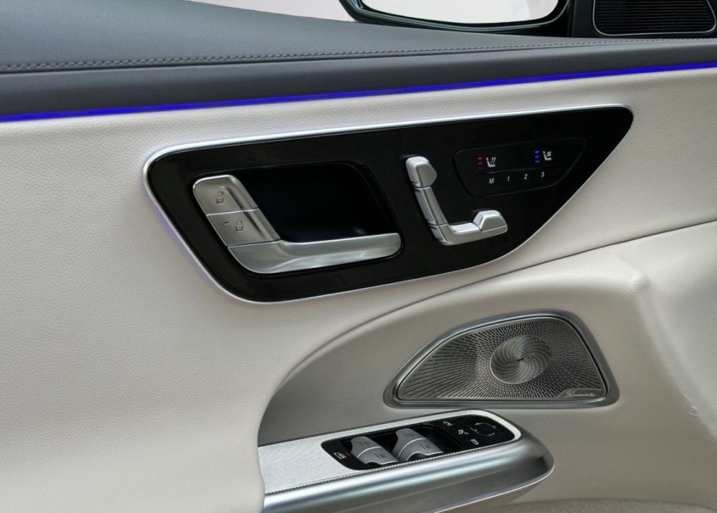 Mercedes-Benz E 300e Exclusive - foto 19