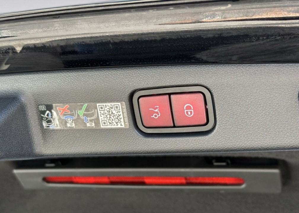 Mercedes-Benz E 300e Exclusive - foto 20