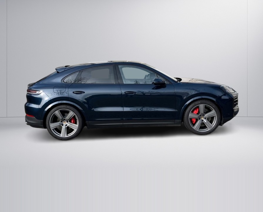PORSCHE Cayenne Coupe 2023 — imagine 16