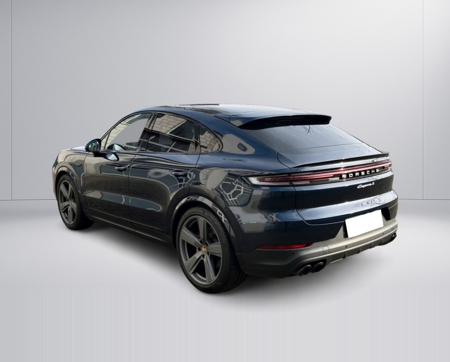 PORSCHE Cayenne Coupe 2023 — imagine 19