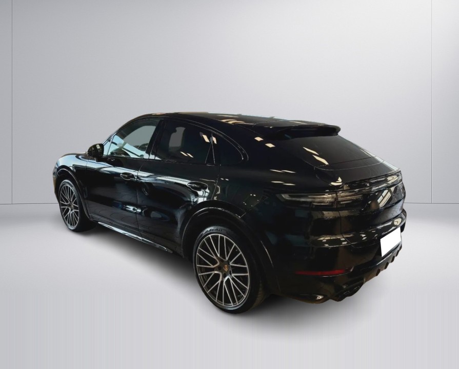 PORSCHE Cayenne Coupe 2023 — imagine 3