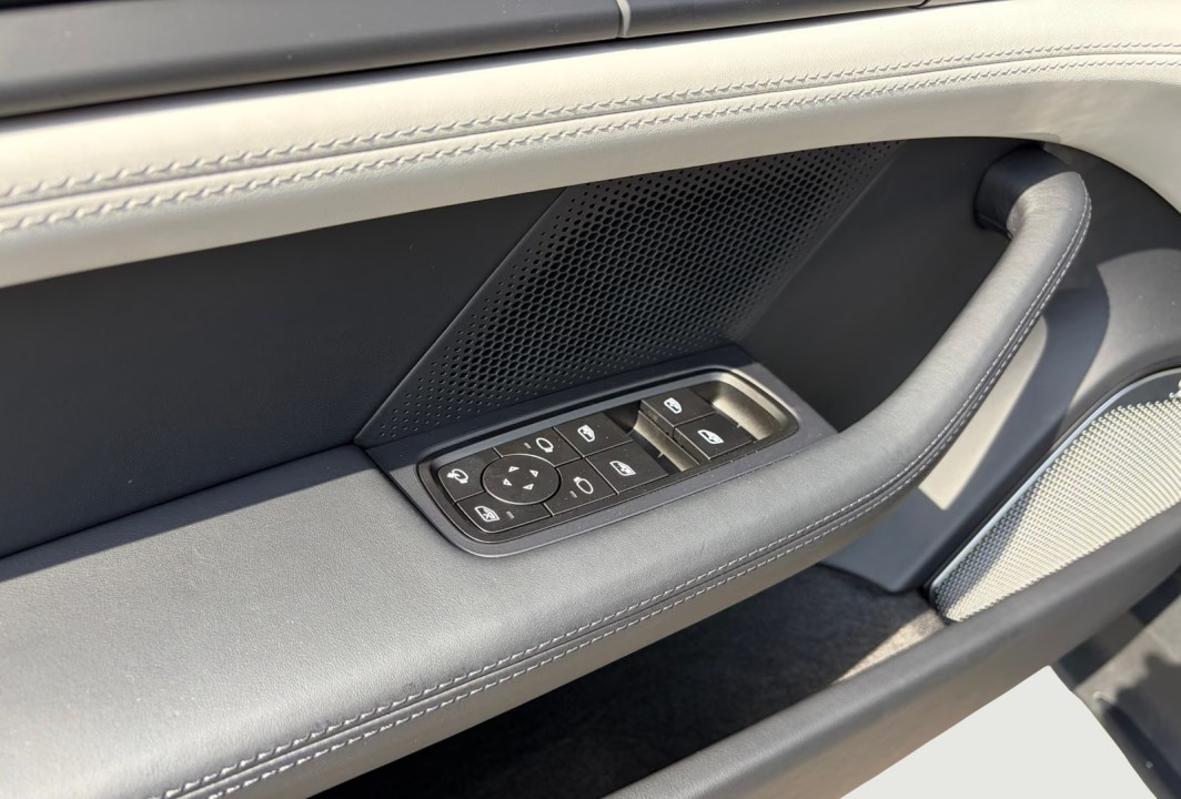 Porsche Taycan 4S Black Edition - foto 21