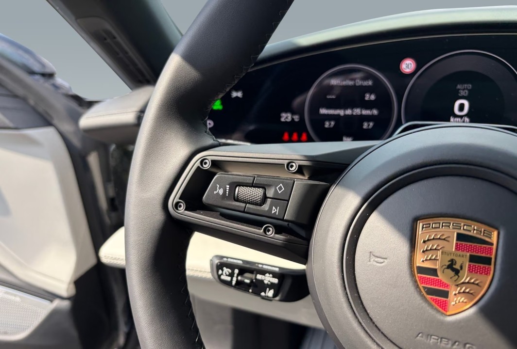 Porsche Taycan 4S Black Edition - foto 12