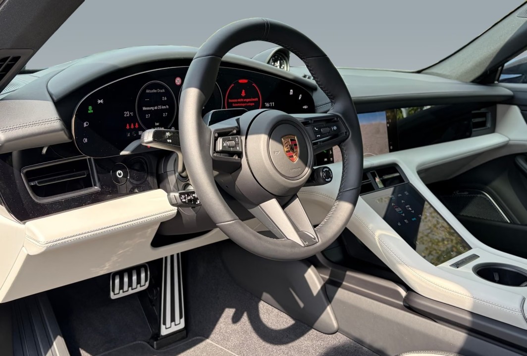 Porsche Taycan 4S Black Edition - foto 10