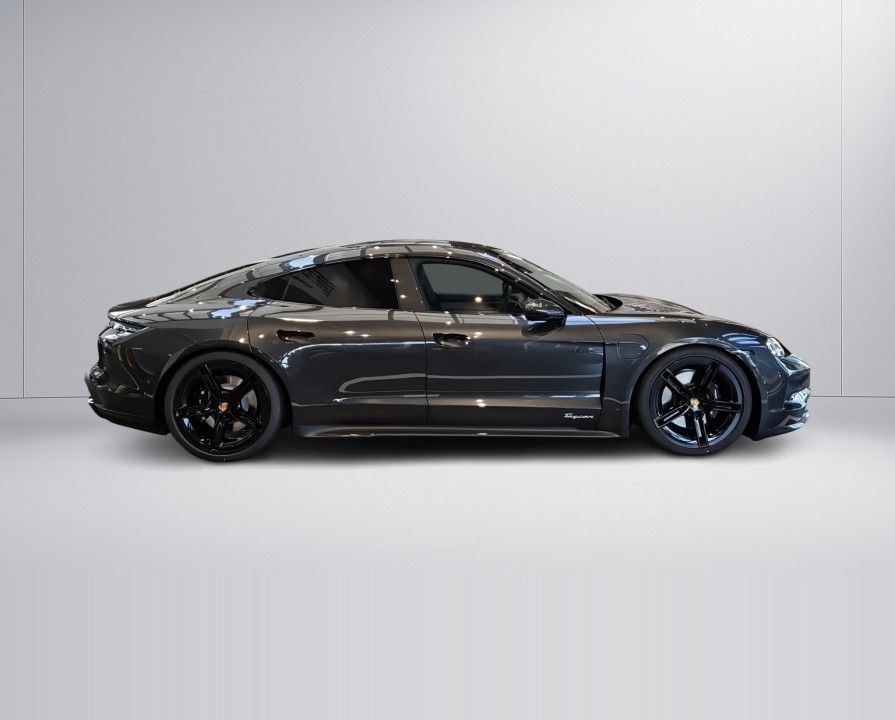 PORSCHE Taycan 2026 — imagine 2