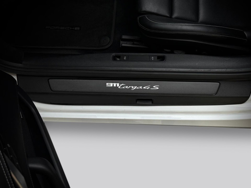 Porsche 911 Targa 4S - foto 24