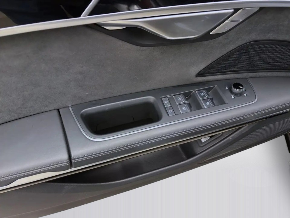 Audi A8 50TDI quattro S line - foto 12