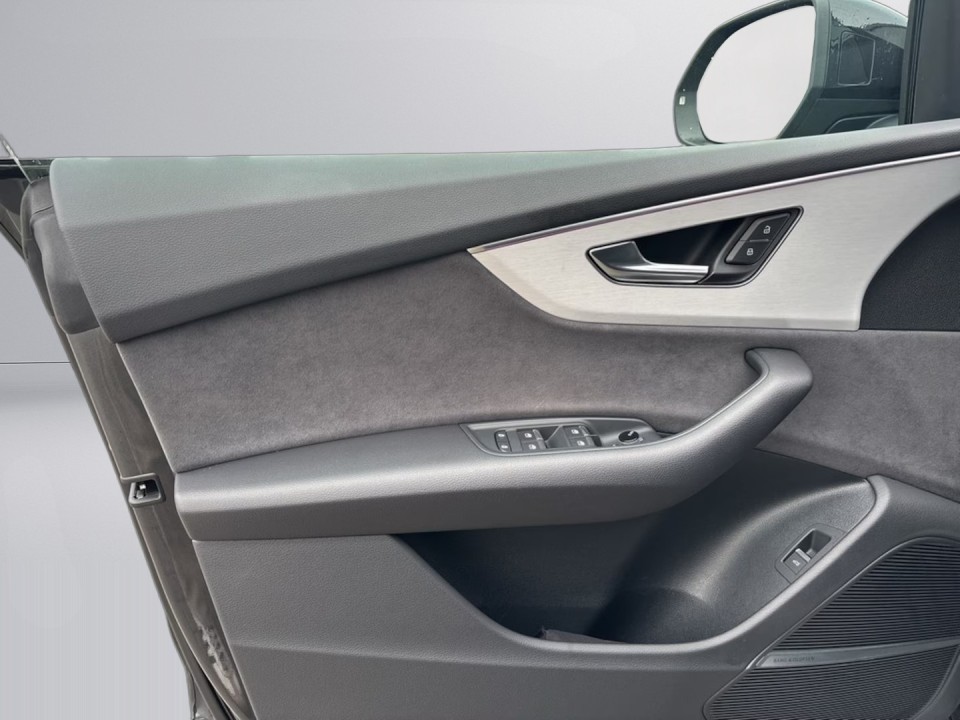 AUDI Q8 2024 — imagine 20