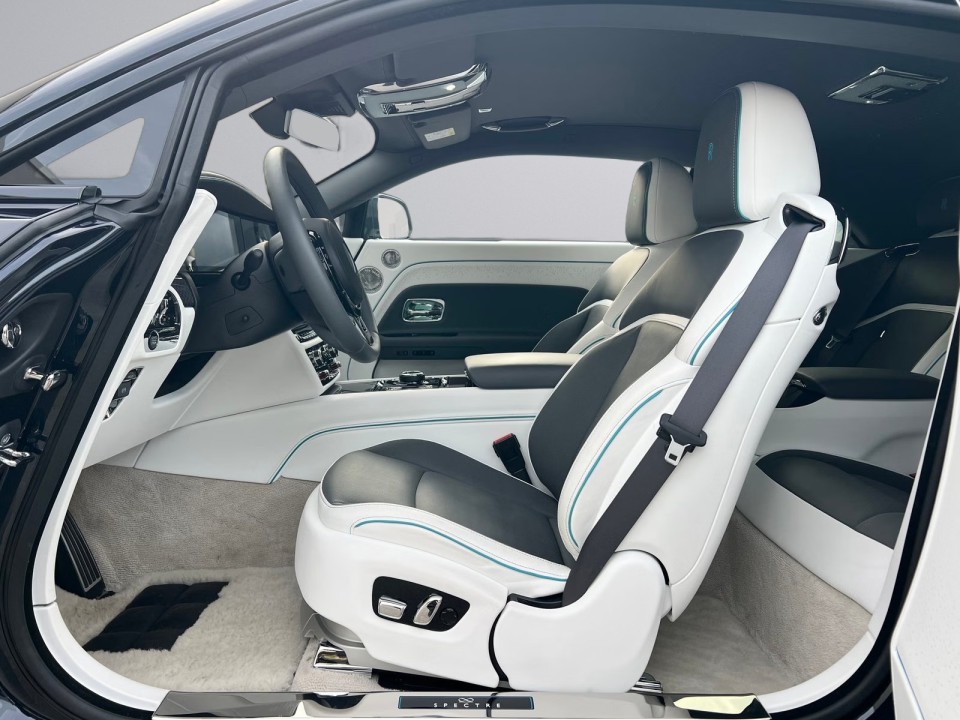 Rolls-Royce Spectre Black Badge - foto 8