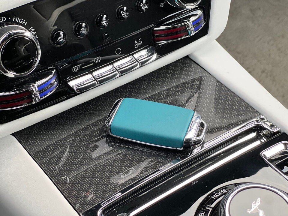 Rolls-Royce Spectre Black Badge - foto 9
