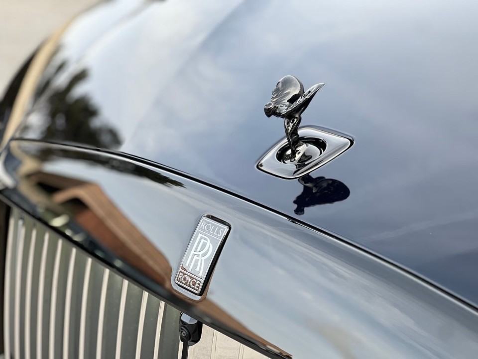 Rolls-Royce Spectre Black Badge - foto 13
