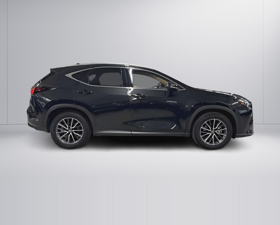 LEXUS NX 2025 — imagine 2