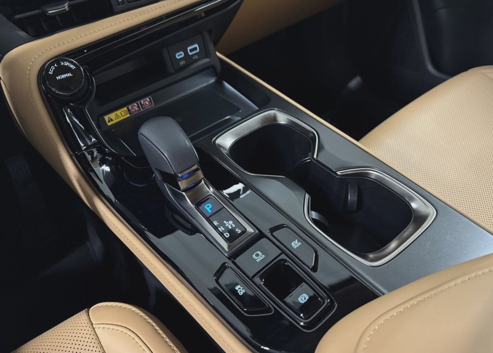 Lexus Seria NX 350h FWD Prestige - foto 18