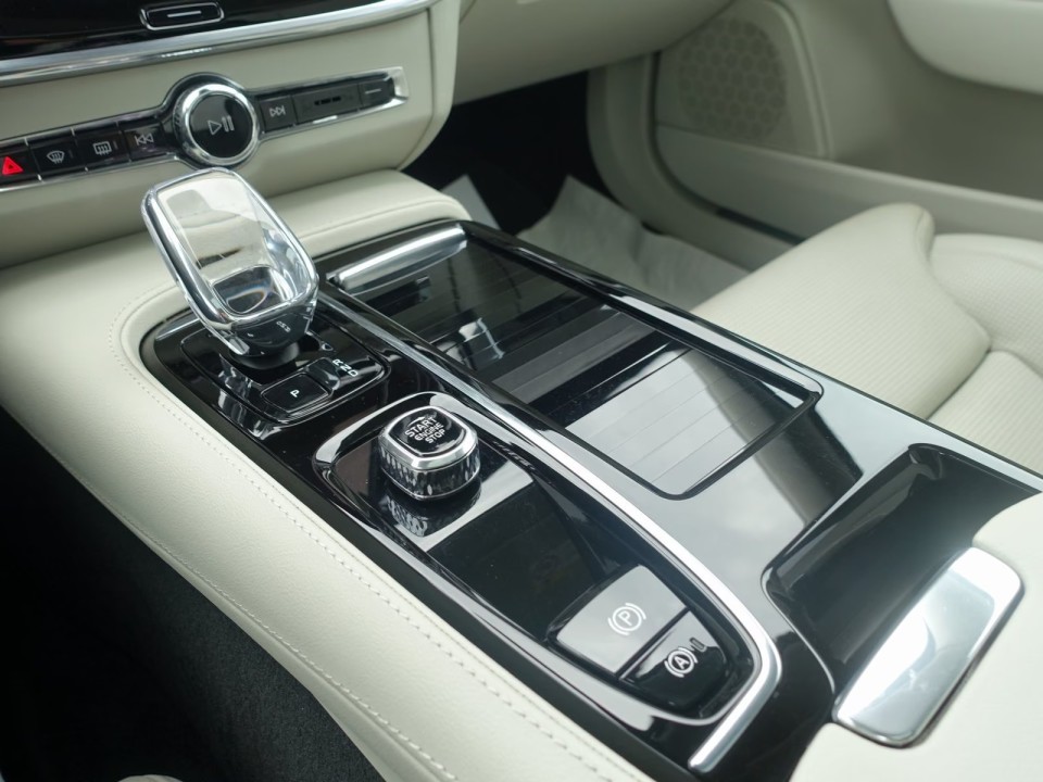Volvo S90 T8 Recharge AWD Ultimate Bright - foto 14