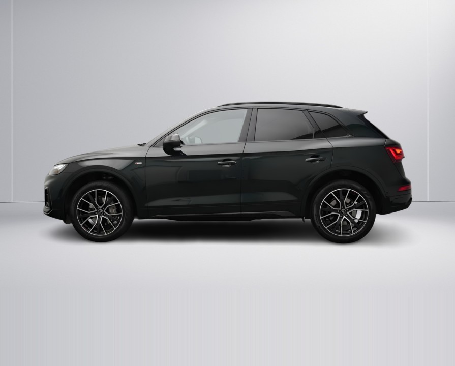 AUDI Q5 2023 — imagine 5