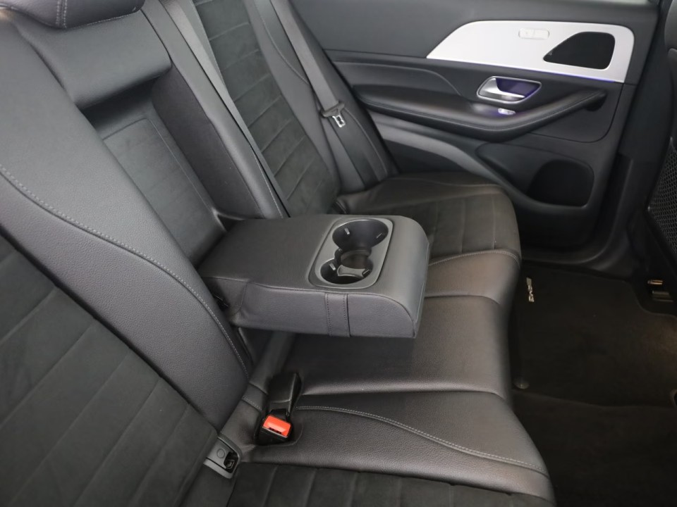 Mercedes-Benz GLE 350d 4MATIC AMG Line - foto 11