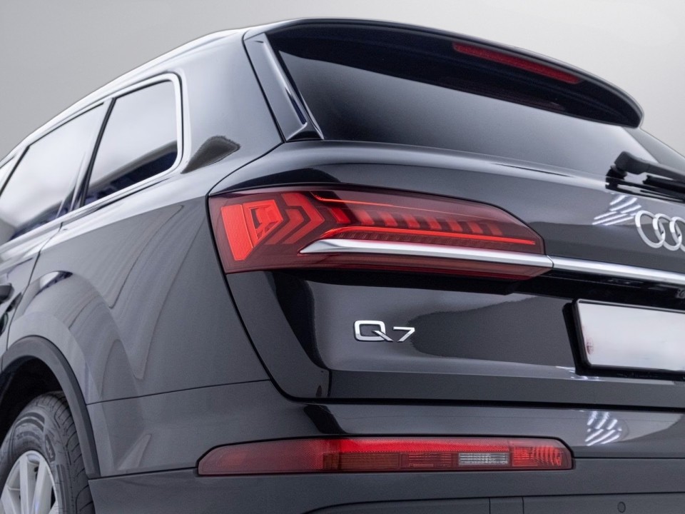 Audi Q7 45TDI - foto 19