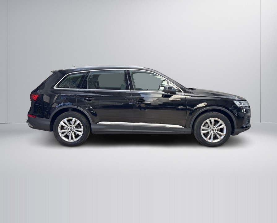 AUDI Q7 2021 — imagine 2