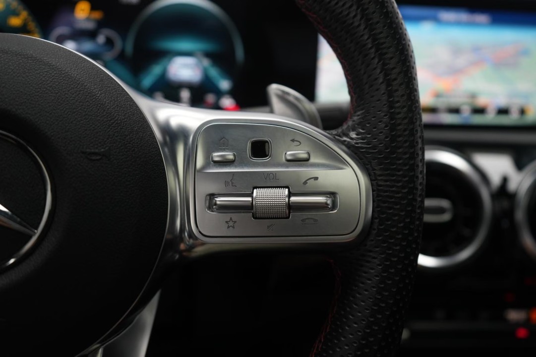Mercedes-Benz CLA 35 AMG 4MATIC - foto 18