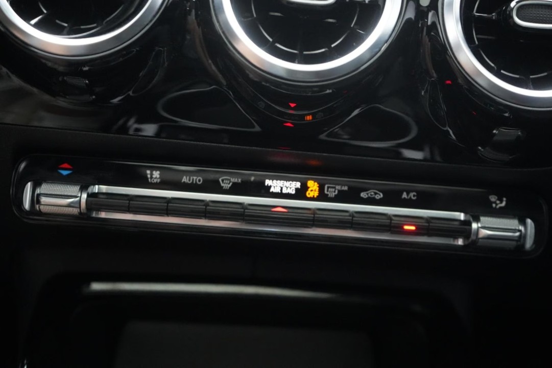 Mercedes-Benz CLA 35 AMG 4MATIC - foto 24