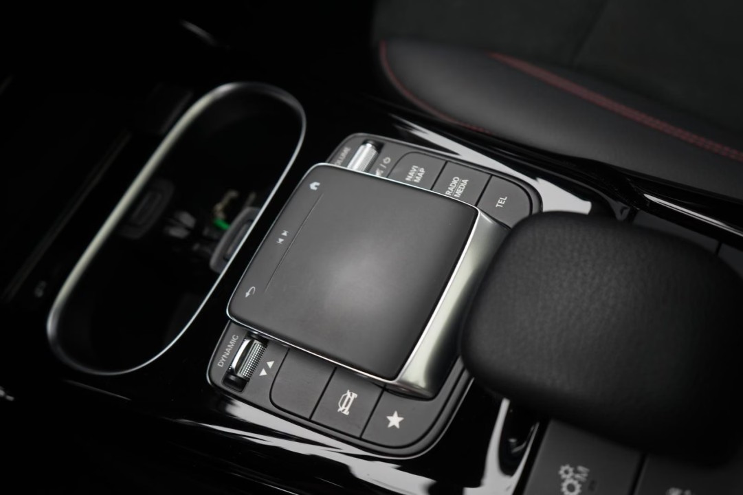 Mercedes-Benz CLA 35 AMG 4MATIC - foto 22