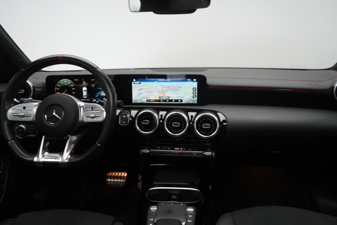 Mercedes-Benz CLA 35 AMG 4MATIC - foto 10