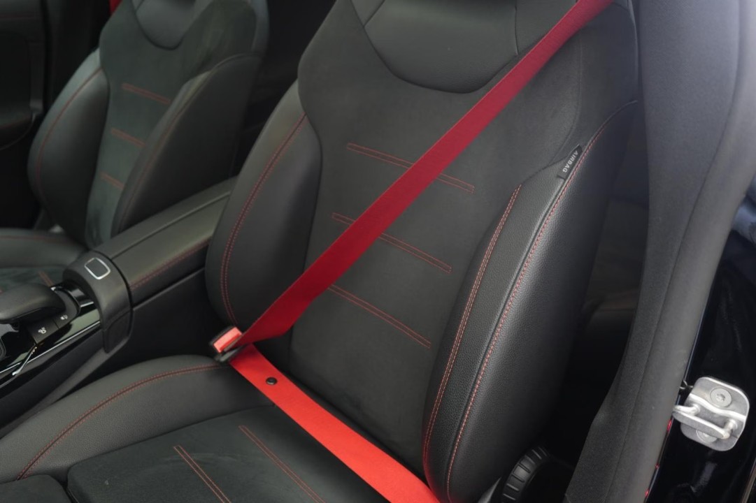 Mercedes-Benz CLA 35 AMG 4MATIC - foto 29