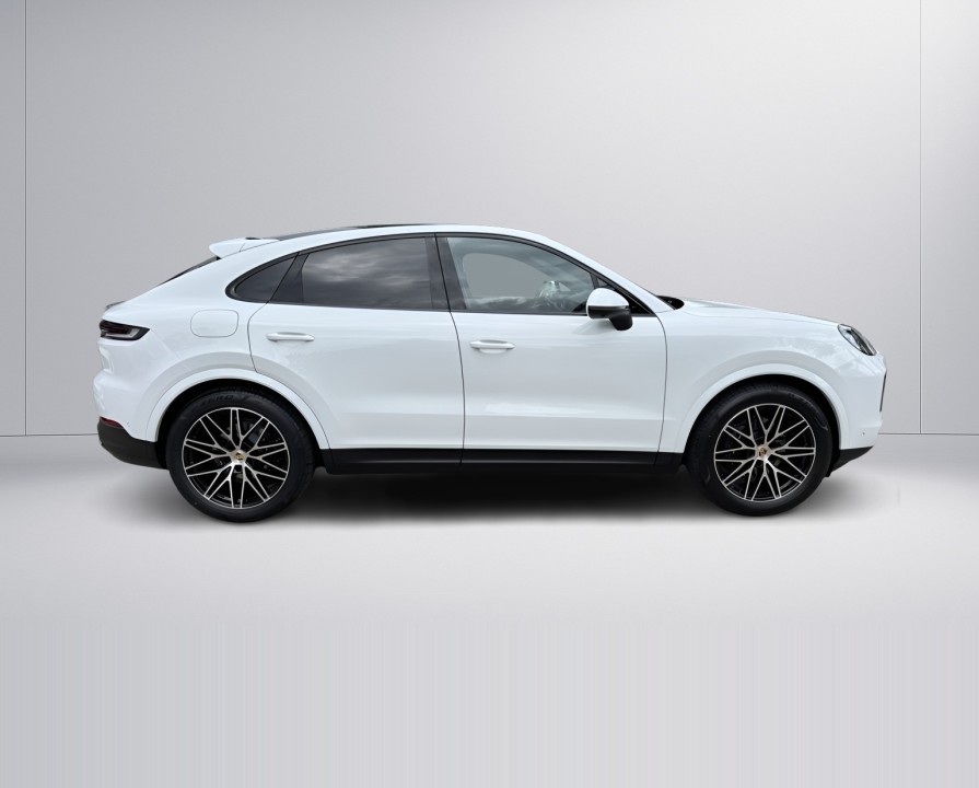 PORSCHE Cayenne Coupe 2025 — imagine 3