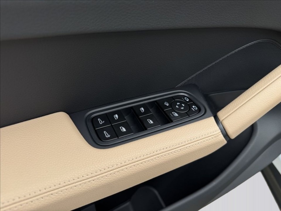 Porsche Cayenne Coupe - foto 32