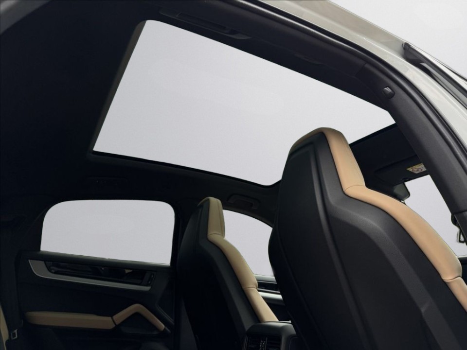 Porsche Cayenne Coupe - foto 21