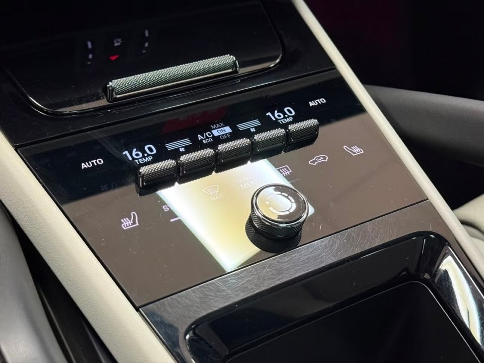 Porsche Cayenne Coupe E-Hybrid - foto 17