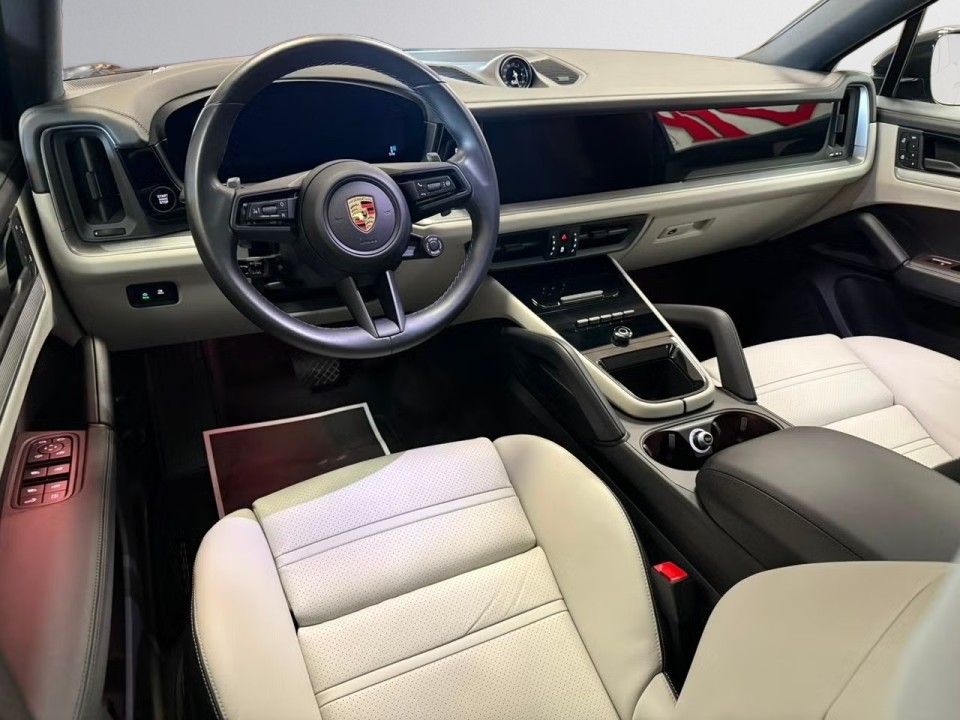 Porsche Cayenne Coupe E-Hybrid - foto 12