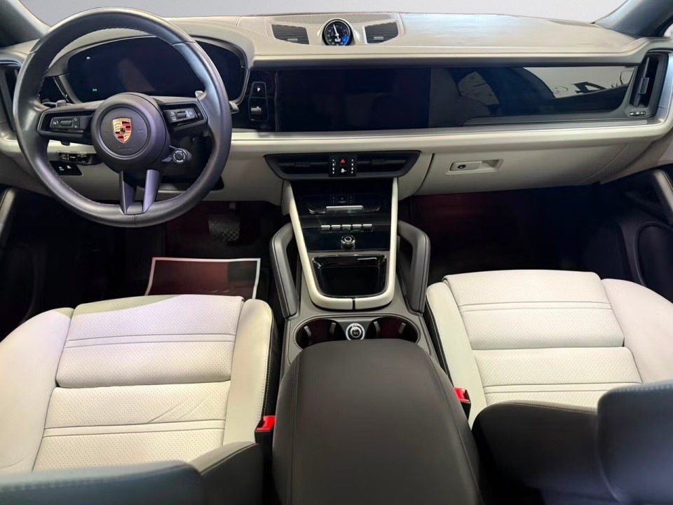 Porsche Cayenne Coupe E-Hybrid - foto 13
