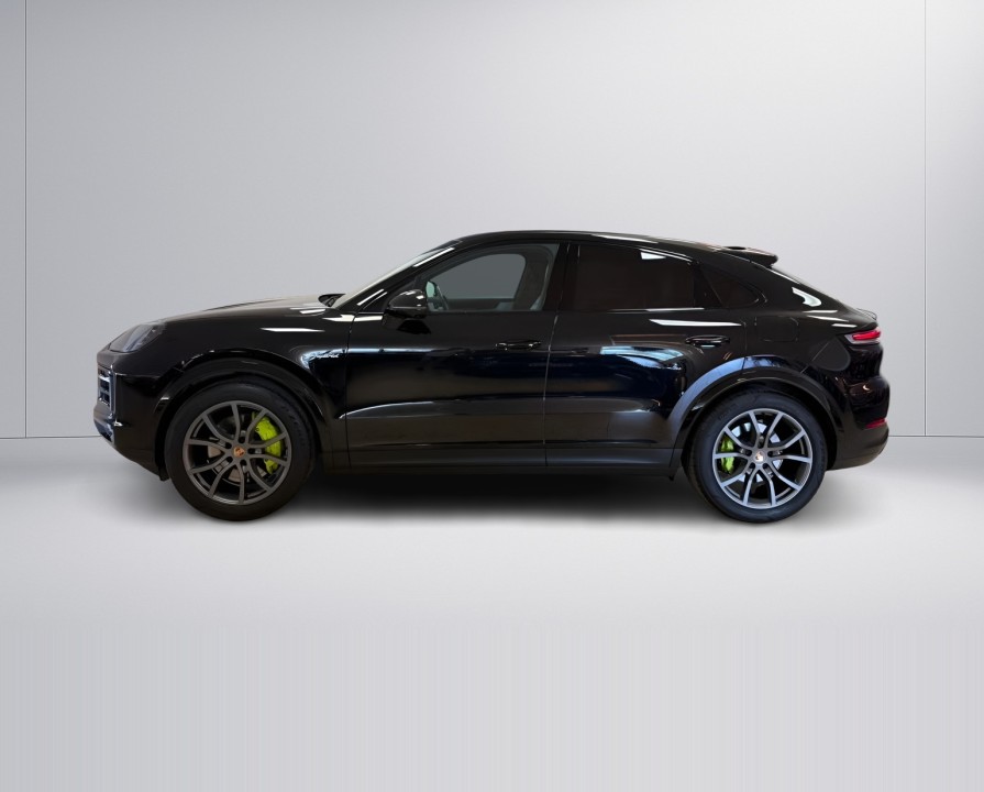 PORSCHE Cayenne Coupe 2024 — imagine 16