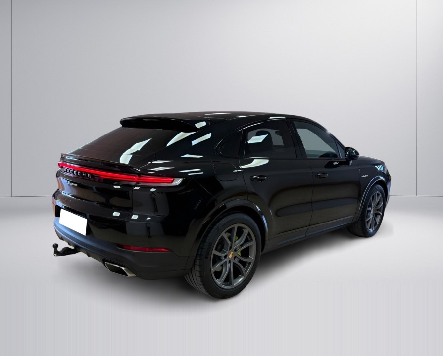 PORSCHE Cayenne Coupe 2024 — imagine 3