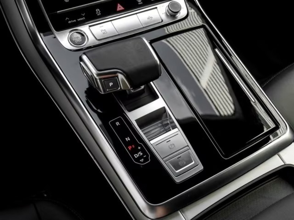 Audi Q8 55TFSI quattro tiptronic - foto 6